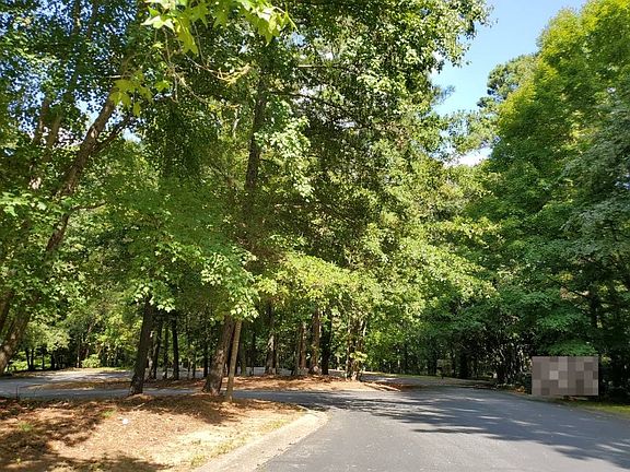 4th image of 145 Forest Hall Ln