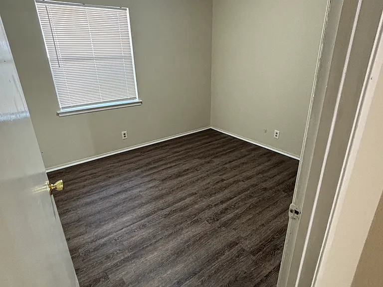 406 Rita Dr — Photo 10