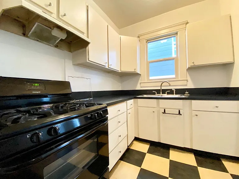 1511 Boylston Ave — Photo 28