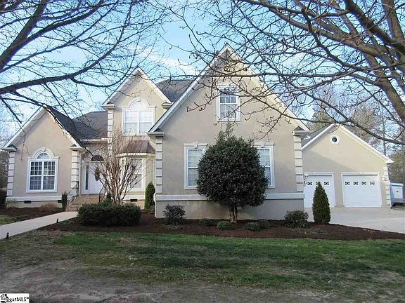2nd image of 101 Oak Creek Ln