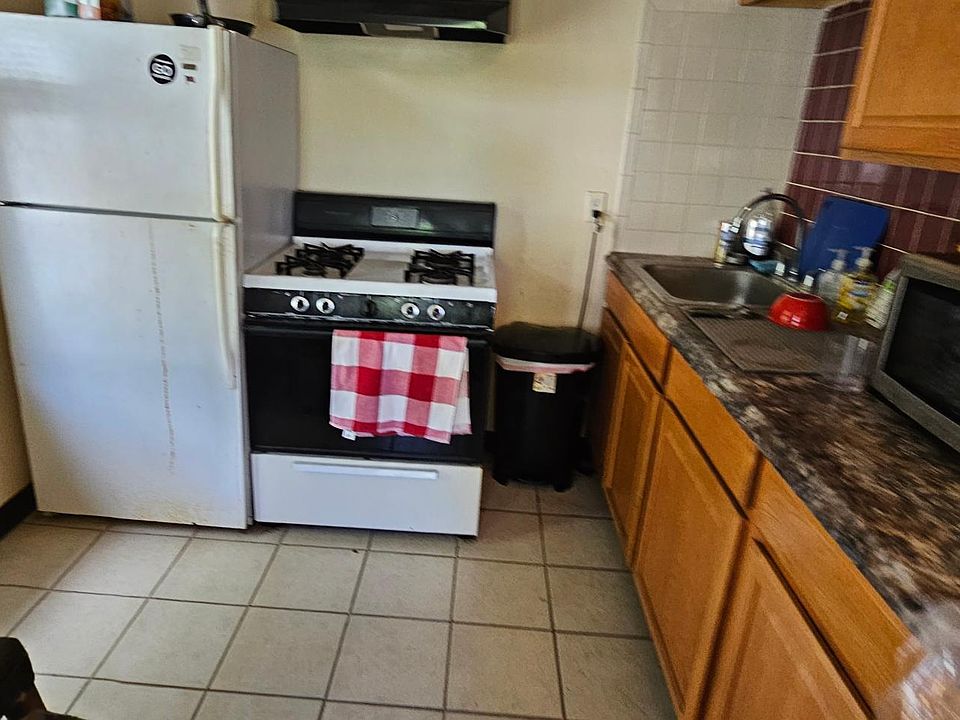 1st image of 13 N Main St Unit 2