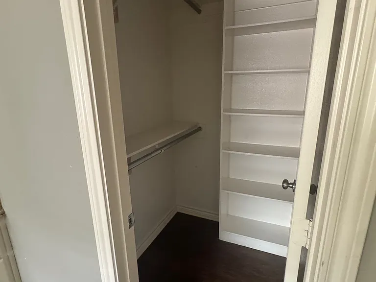 438 Ambrose Ave — Photo 11
