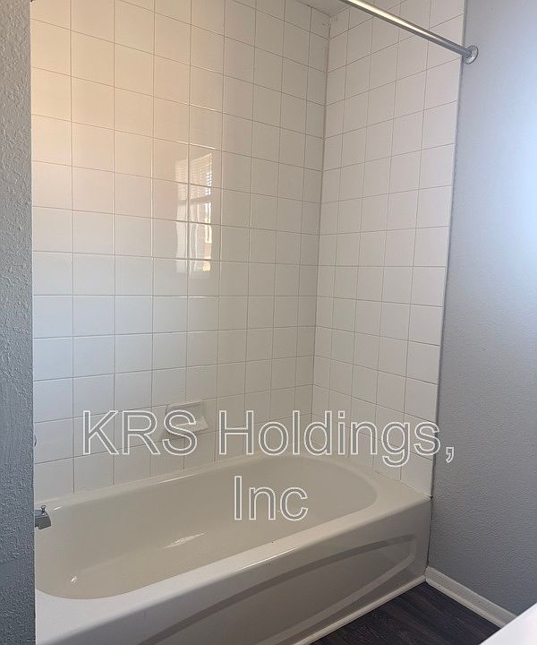2nd image of 4211 Orcutt Ave