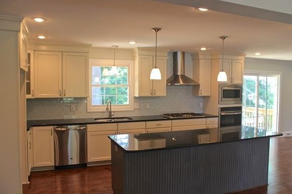 2nd image of 610 Sharon Dr