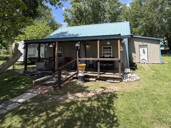 315 E Washington Avenue, Pierce City, MO 65723