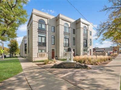 11601 Lake Ave, Cleveland, OH, 44102