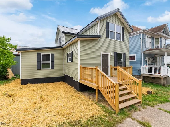 22 S 8th St, Martins Ferry, OH 43935