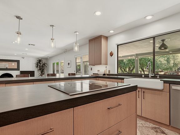 #GuardianRealty 3007 La Mesa Dr 1 story mid-centry modern henderson rental home luxury kitchen island stove top_07102026