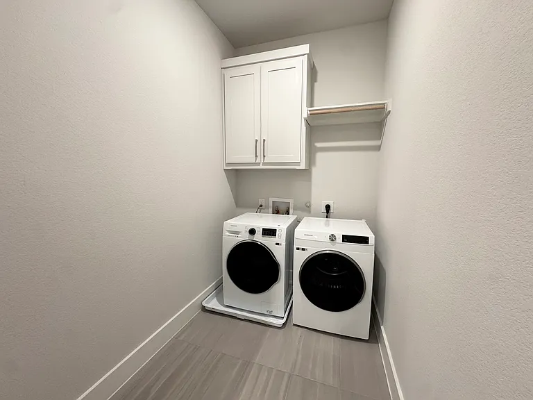 8103 Emsworth Dr — Photo 12