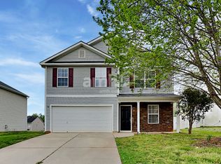 704 Overlook Rd, Lowell, NC 28098