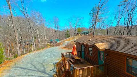 1st image of 203 Ridge Cliff Rd