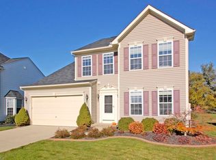 37626 Stoney Lake Dr, North Ridgeville, OH 44039