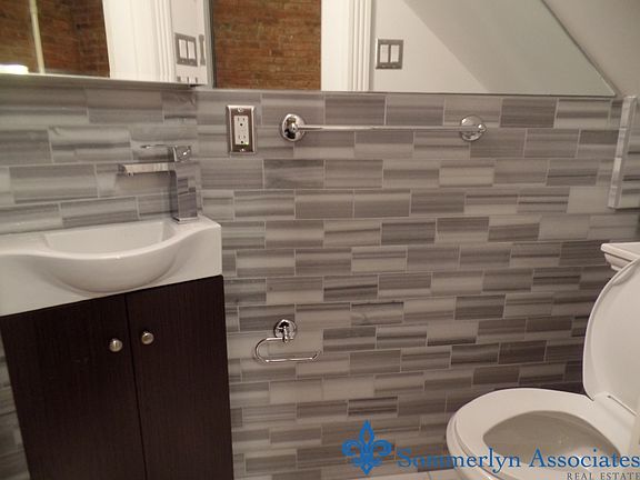 4th image of 216 Avenue A #1
