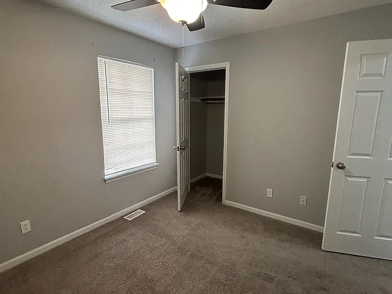 3913 Olympic Ct #3913 — Photo 17
