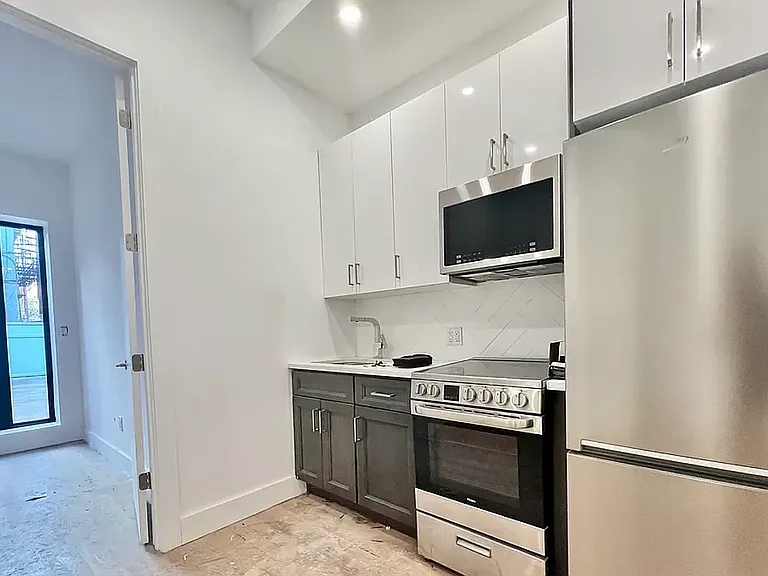 435 Dekalb Ave #1R — Photo 7