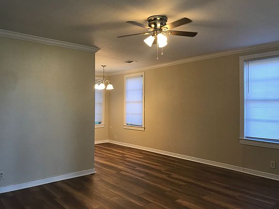 2nd image of 2334 Julia St