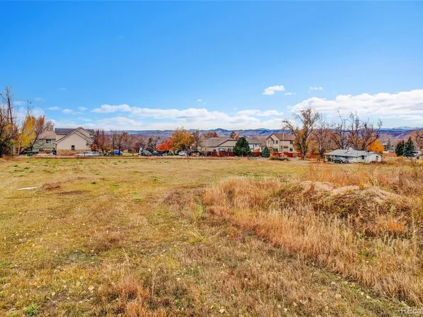 9909 W 70th Avenue, Arvada, CO 80004