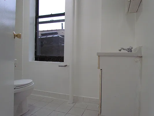 Rented by Landmark Real Estate | media 18