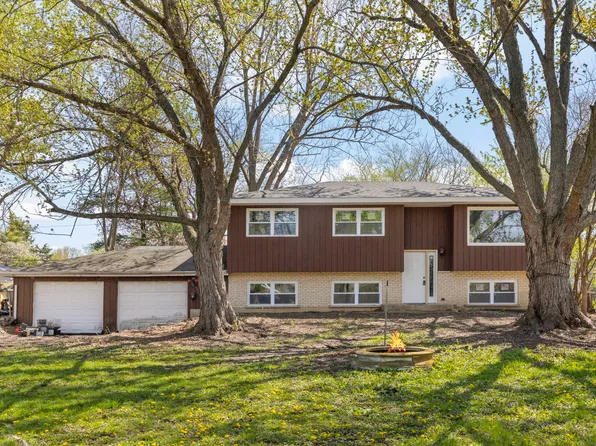 3N607 Kenwood Ave, West Chicago, IL 60185