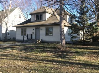 425 5th Ave SW, Cambridge, MN 55008
