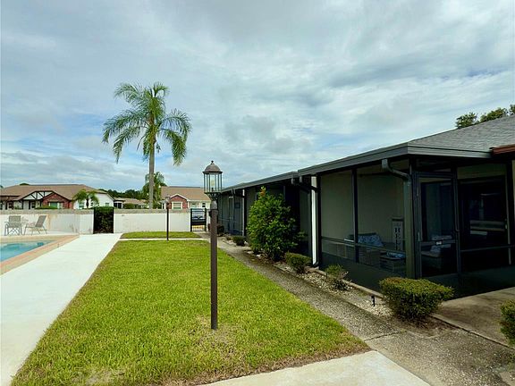 2nd image of 4721 Vilabella Drive #4721