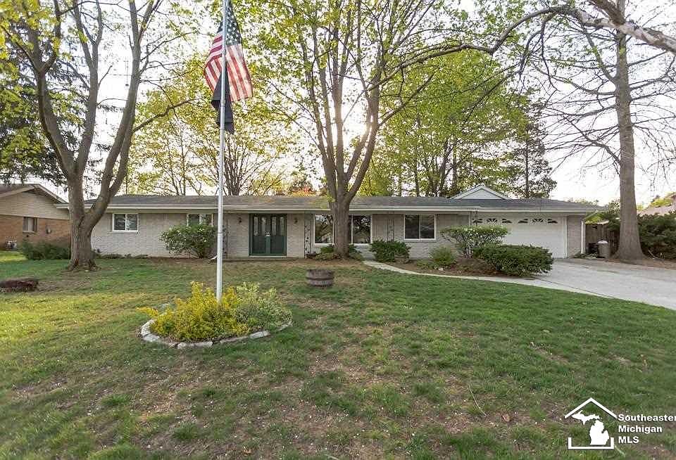 1st image of 7279 Glenmore Dr