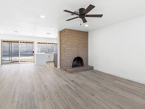 3rd image of 301 Horn St