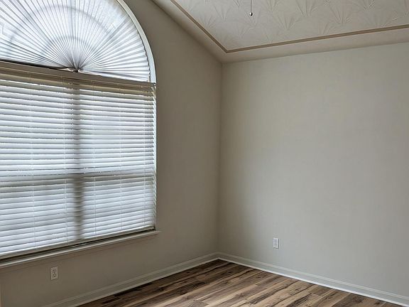 3rd image of 436 Hensley Rd