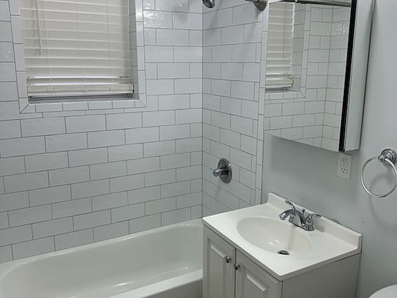 4th image of 355 Belleville Ave APT 101