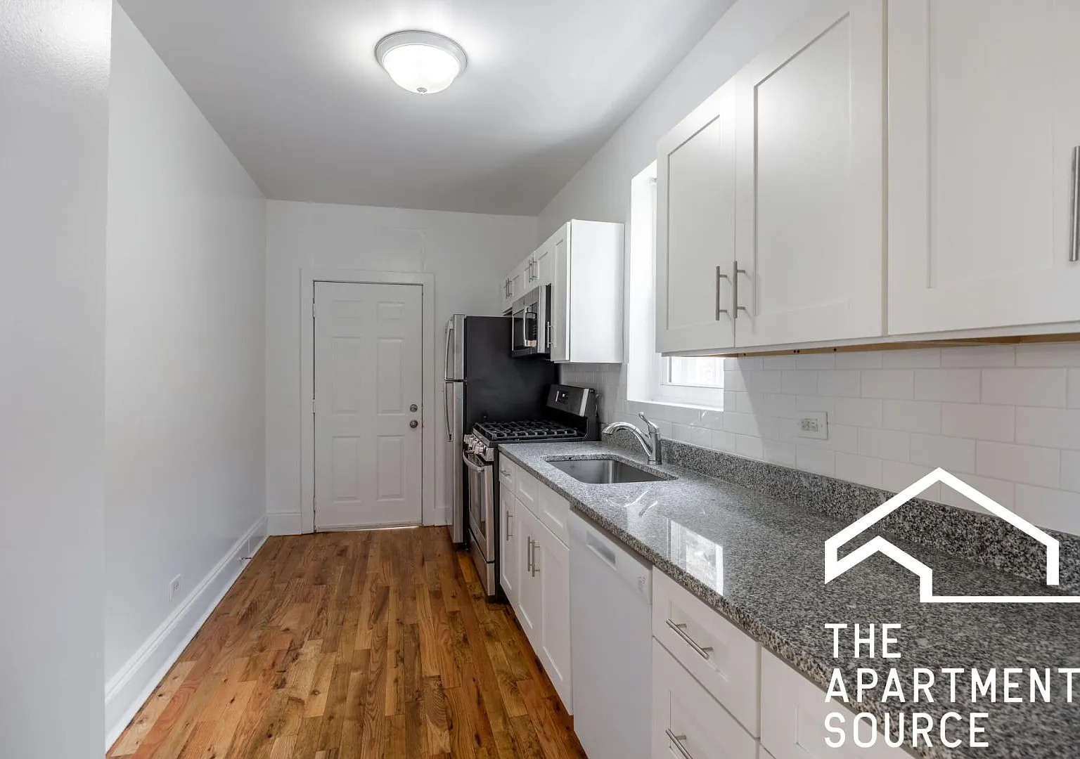 2 bed, 1000 sqft, $2,495 — Photo 2