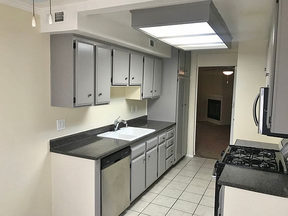 5th image of 13825 Beaver St Unit 47