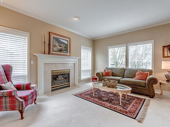 5th image of 12619 NE 43rd Ave