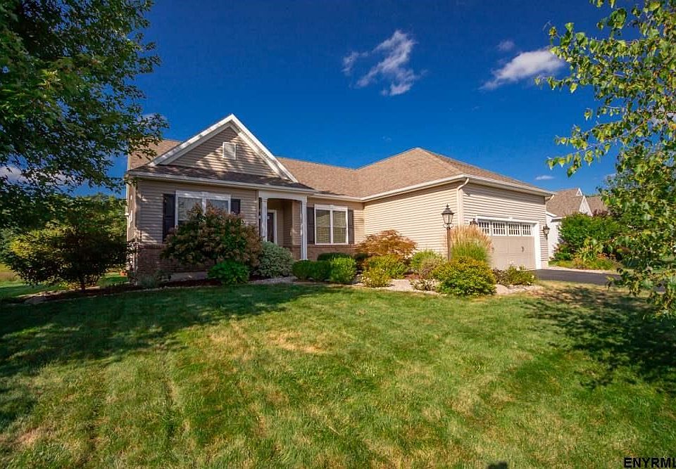 1st image of 82 Sheldon Dr