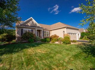 82 Sheldon Dr, Mechanicville, NY 12118