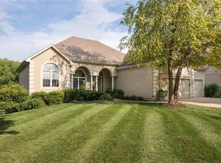 111 Shore Line Dr, Louisburg, KS 66053