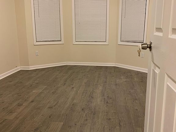 3rd image of 205 Parker St APT 1