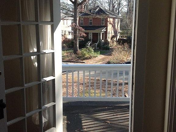 5th image of 1210 Taylor Ave