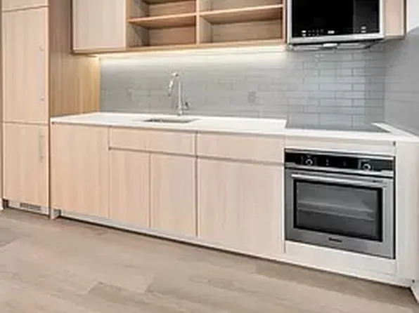 275 South 5th Street image 4 of 16