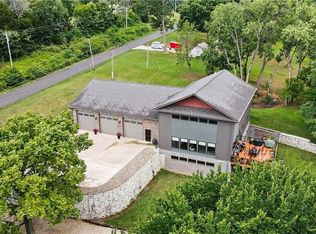 300 SE 30th St, Oak Grove, MO 64075