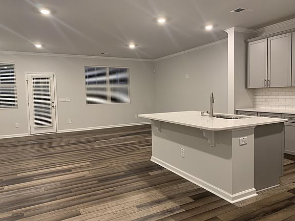 5th image of 1003 Gemma Dr #1
