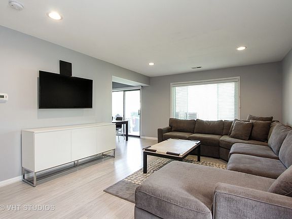 2nd image of 1003 Hayes Ct