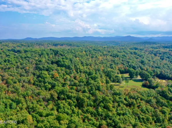 Deer Lodge Hwy, Deer Lodge, TN 37726