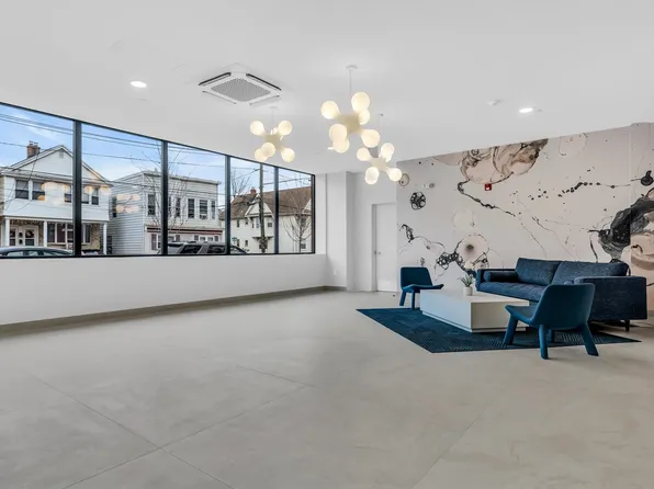 345 Avenue A image 2 of 20