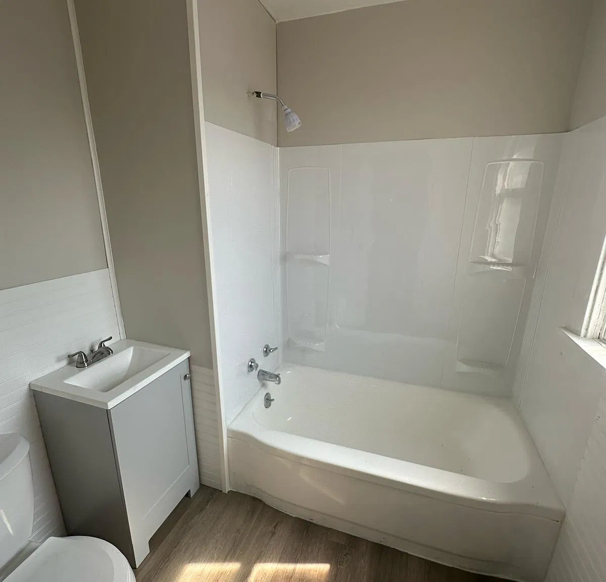 3 bed, 1000 sqft, $1,150 — Photo 2
