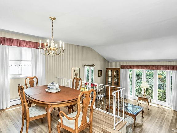 5th image of 323 Richard Street