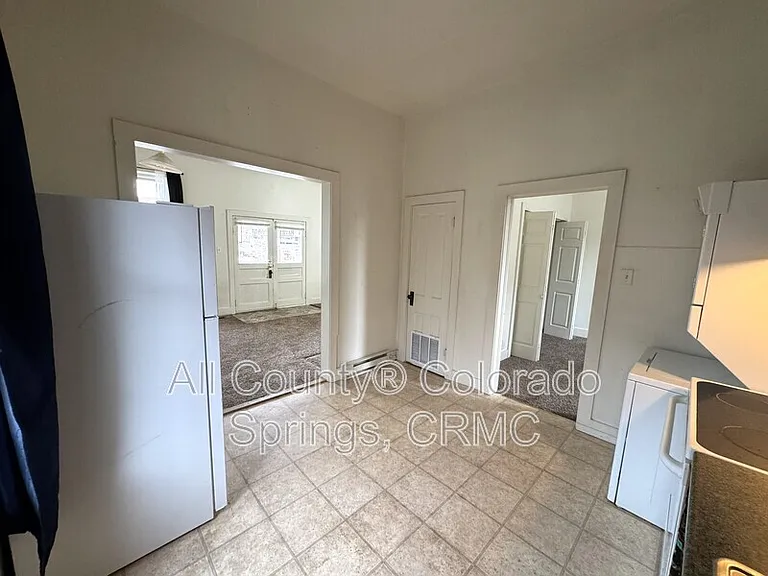 219 N 1st St — Photo 6