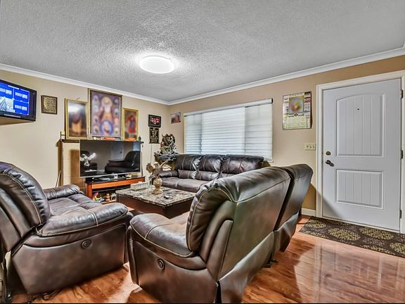 4th image of 12215 85a Ave