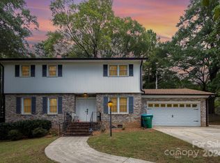 734 Willow Ln, Harrisburg, NC 28075
