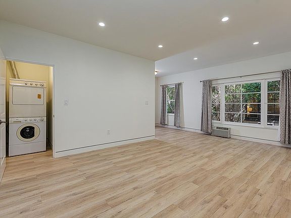 5th image of 7229 Willoughby Ave APT 11