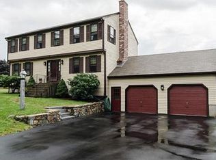 805 Central St, Holliston, MA 01746